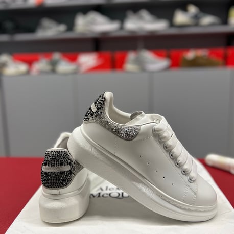 Alexander Mcqueen