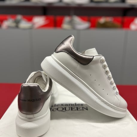Alexander Mcqueen