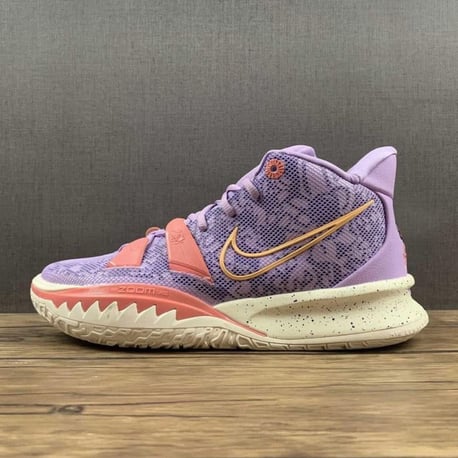 Nike Kyrie 7